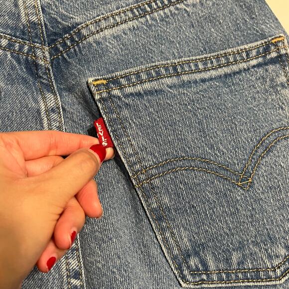 Levis Premium 70s High Rise Slim Straight Womens Jeans Size 25 Short Light Wash - Picture 10 of 15
